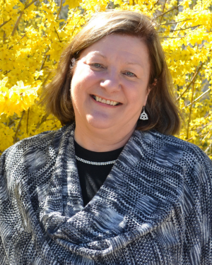 Headshot of Dr Janice Keefe