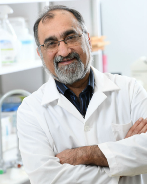 Headshot of Dr Sultan Darvesh